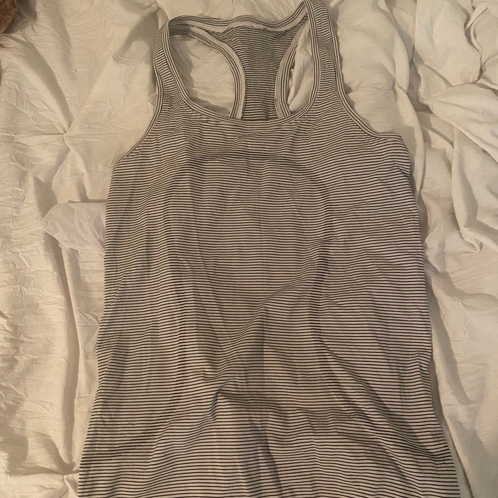 Black and white lululemon tank top!